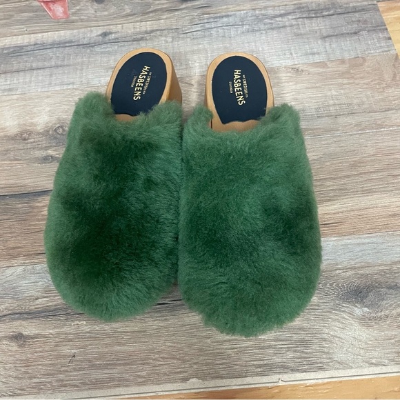 Swedish Hasbeens Fluff Clogs green on Anthropologie women’s size 6/ 36 - Picture 2 of 9